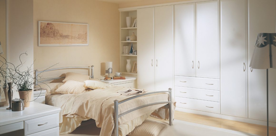 Alto Dove White Bedroom