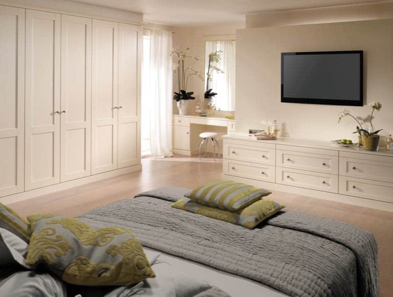 Verona bedroom in Alabaster White Verona bedroom in Alabaster White