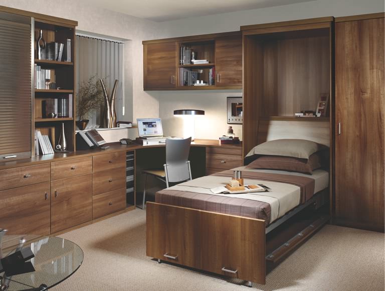 The Art of Fine Fitted Furniture by Strachan