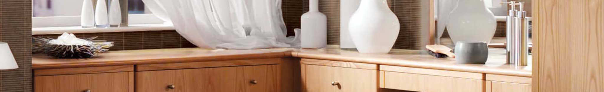 Fitted corner unit by window