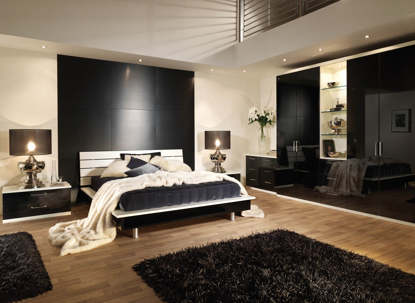 Fitted bedroom in Black and White
