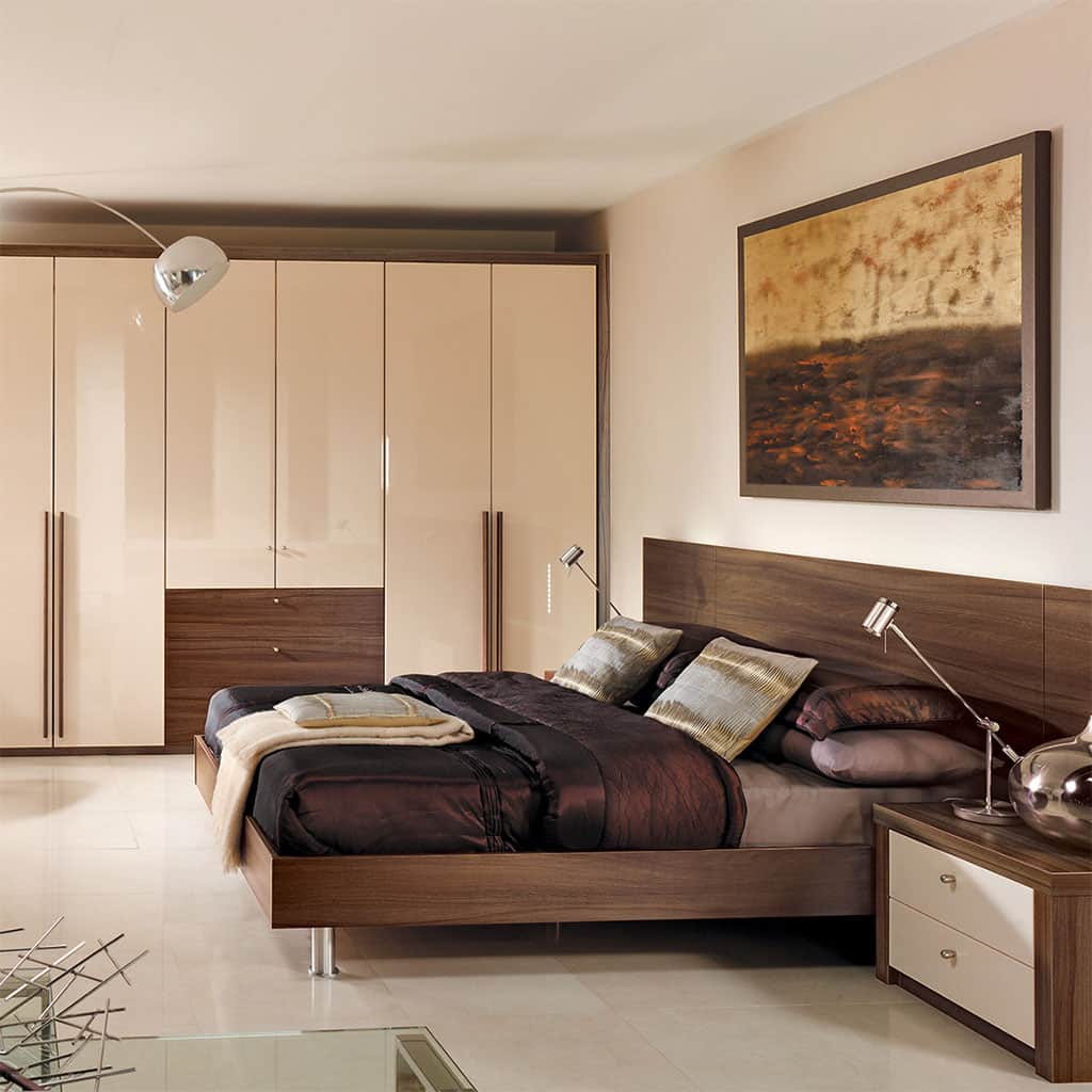 Fitted bedroom with a strong textured design Fitted bedroom with a strong textured design