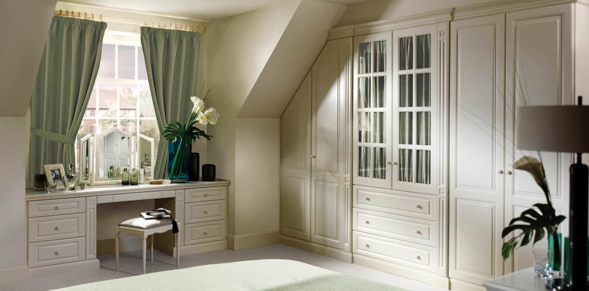 New England fitted bedroom in Alabaster White