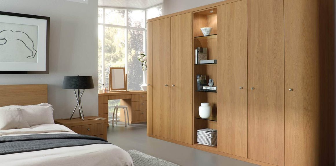 Optima fitted bedroom in natural oak