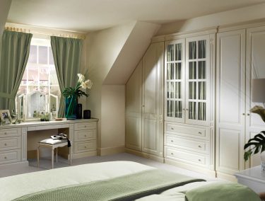 New England fitted bedroom in pure white