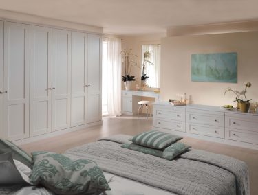 Fitted bedroom in Verona palace grey