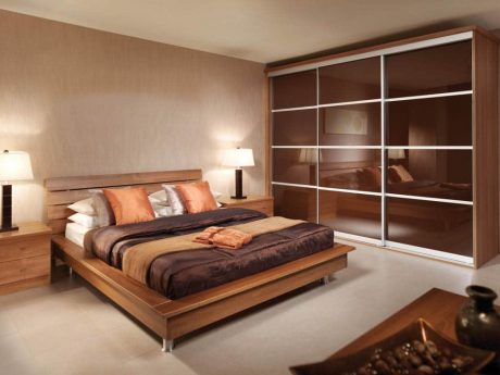 Contemporary fitted sliding wardrobe doors