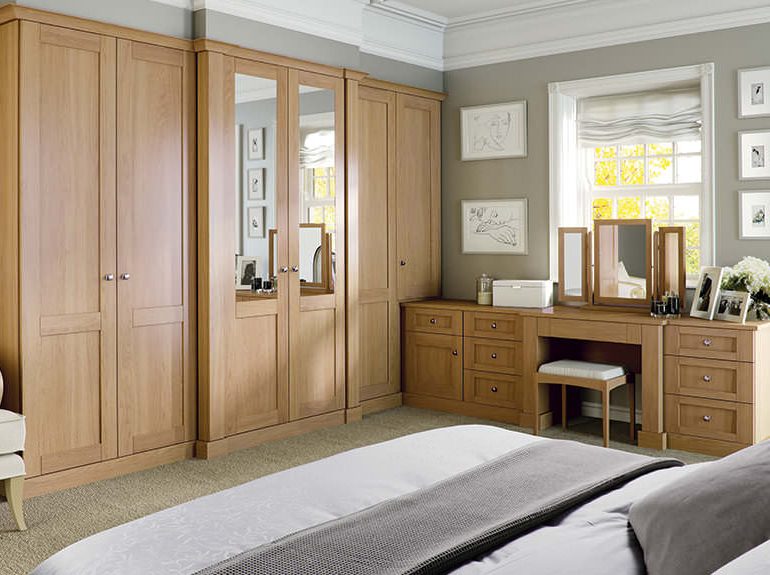 Verona bedroom fitted furniture in English Oak