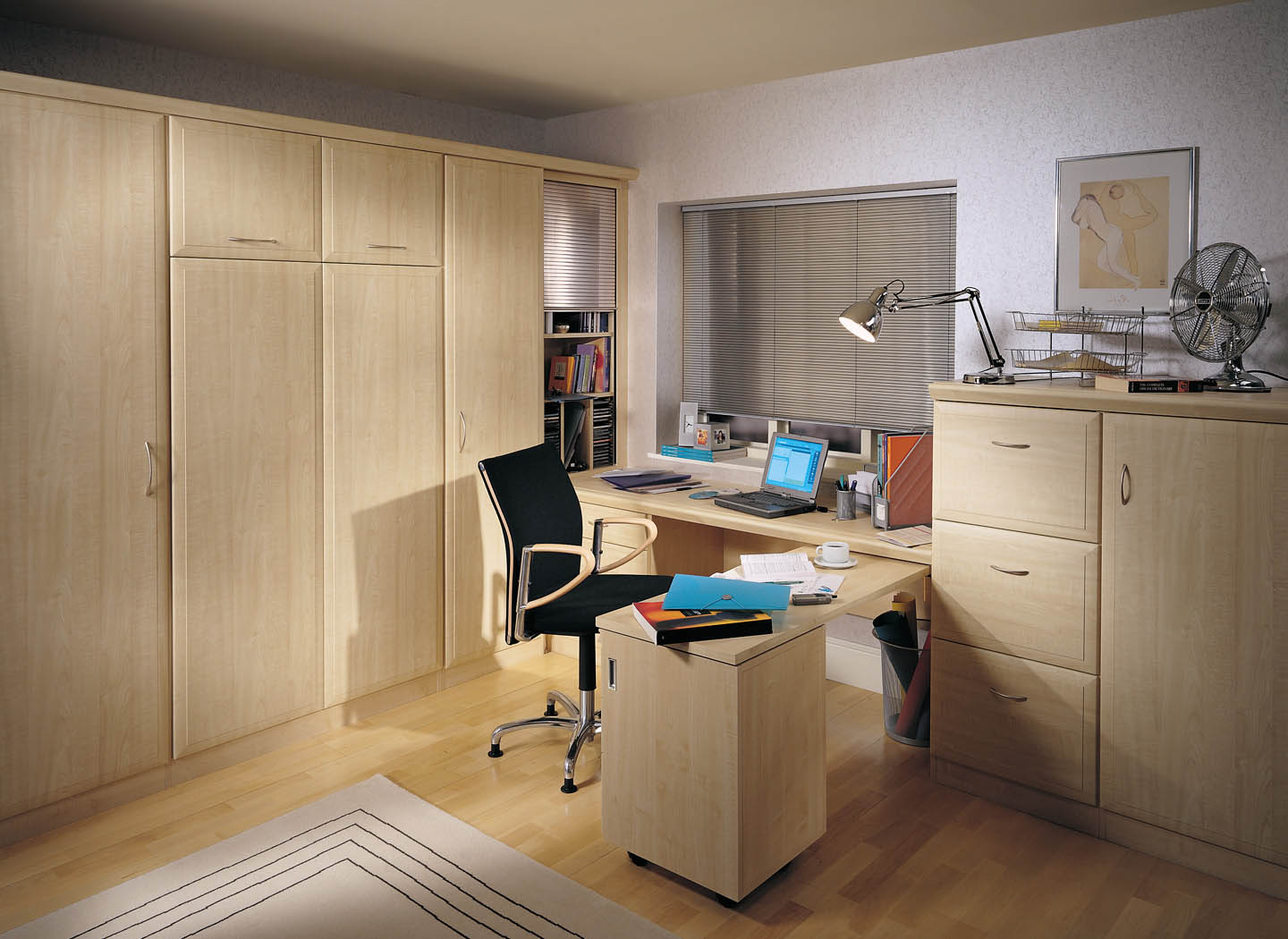 Alto study with wall bed and fold away desk